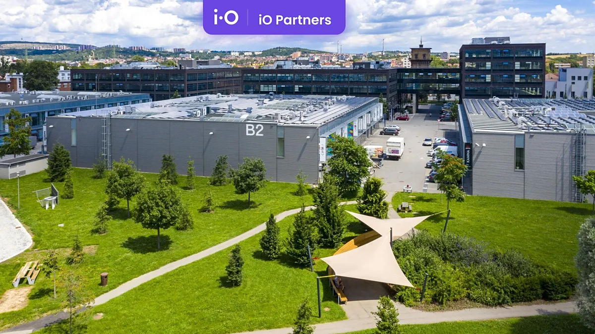 Pronájem skladového prostoru 730 m²